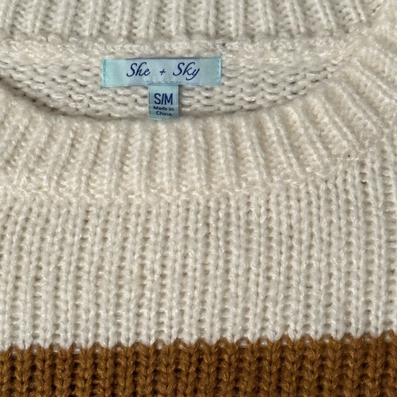 She + Sky oversized sweater; Small/Medium; EUC - Picture 2 of 3